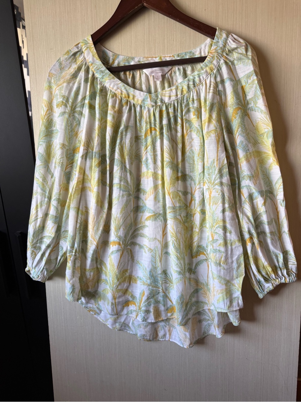 Women’s Lightweight Palm-Print Blouse in White and Yellow